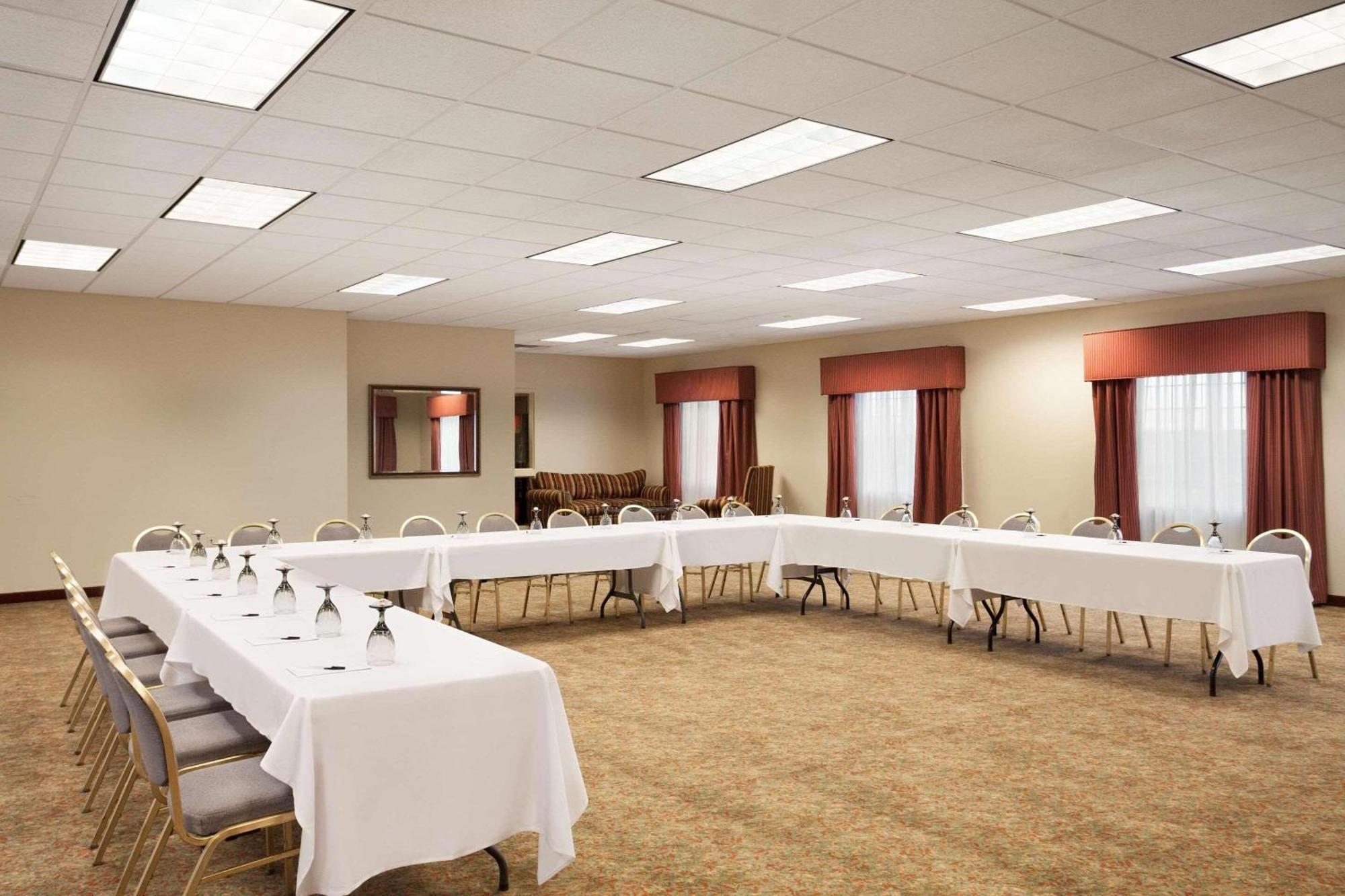 Four Points By Sheraton Bedford Manchester Airport Esterno foto